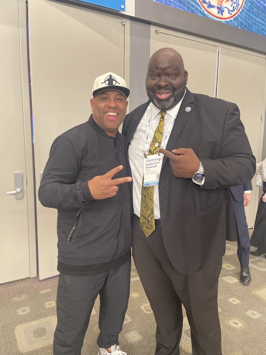 LamarCISD's tweet image. Our District leaders are growing at the #TASA2024 Midwinter Conference. Superintendents @Dr_RNivens &amp;amp; Dr. @wgjackso from La Porte ISD co-presented about the work of being a superintendent. Dr. Nivens  also introduced legend Doug E. Fresh, and met keynote speaker Dr. Eric Thomas🍎