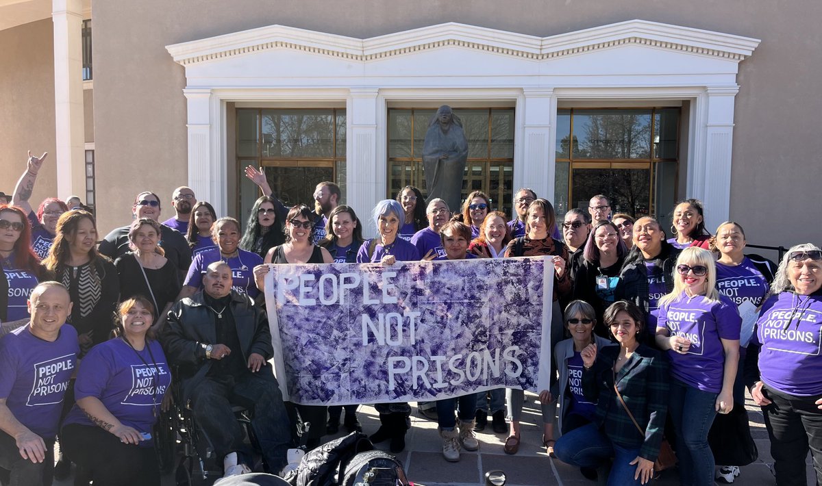 #PeopleNotPrisons today at the Roundhouse #EndMassIncarceration Day ⁦@nmleg⁩ ⁦@ACLUNM⁩ ⁦@OLENewMexico⁩