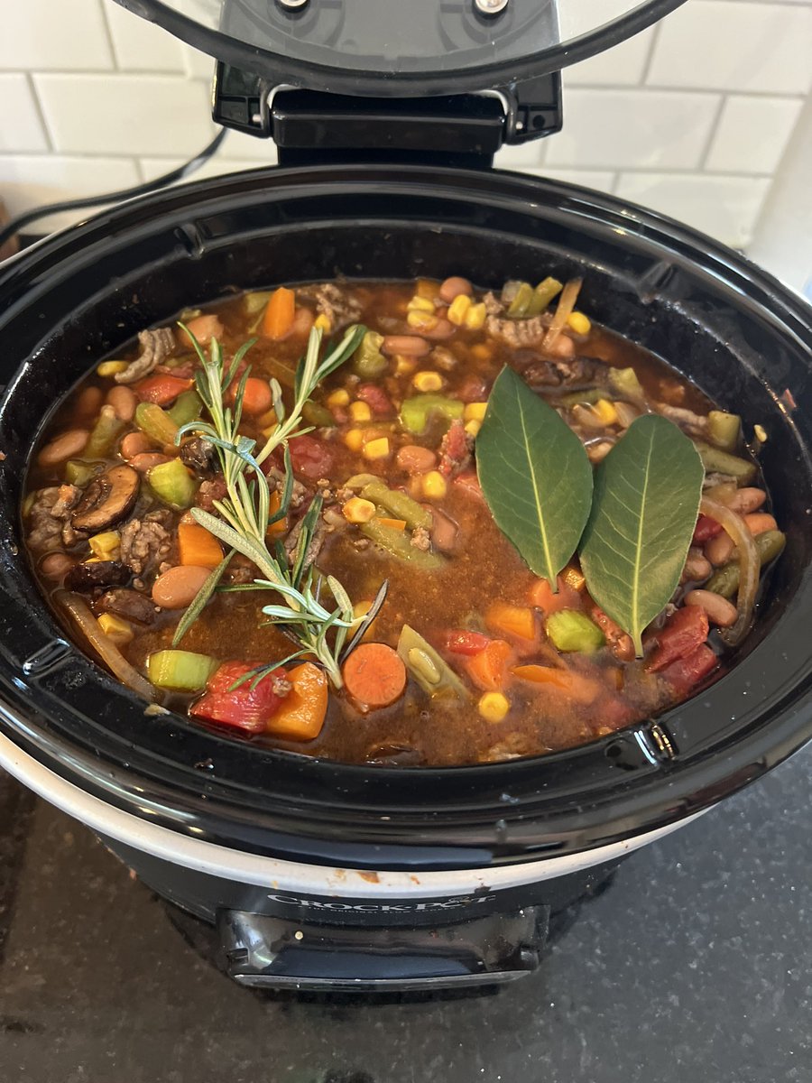 cuddlight's tweet image. Hamburger stew @dwinger2003 @reidwinger @lawwinger @tyler_lane21 @GreenTractorman