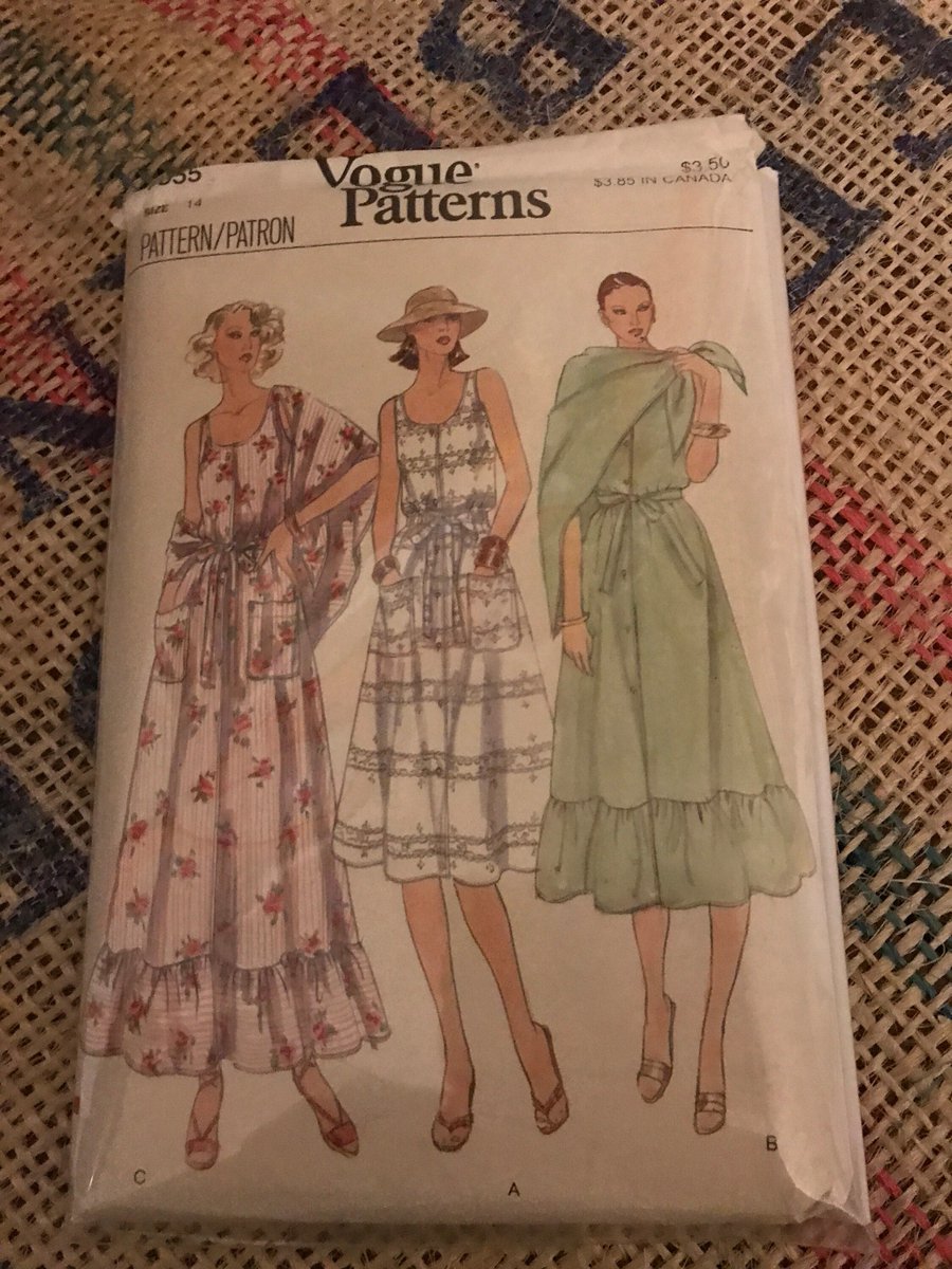 dammier_lizette's tweet image. Vintage Vogue 7055 Misses&apos; Dress, Belt and Shawl Size 14 Uncut Pattern tuppu.net/a643b70d #Etsy #doyourememberwhen #UncutPattern