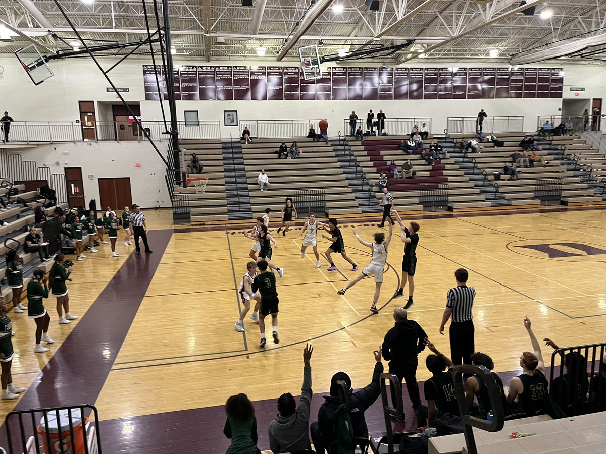 DreHardingTalks's tweet image. AA Huron 49 Dexter 28 at the end of the 3rd