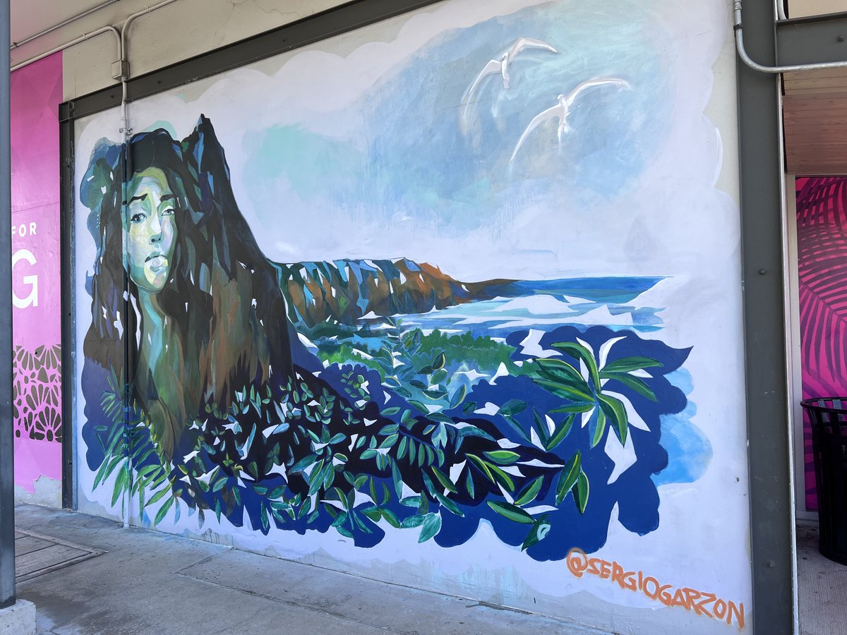 hmsahawaii's tweet photo. Kakaako is a street art haven with large, vibrant murals and paintings that bring walls to life. Take a stroll down the streets around the neighborhood and learn the history of these whimsical, cultural, and colorful pieces. https://t.co/ofZpiukzRO https://t.co/t2T2iv3BQV