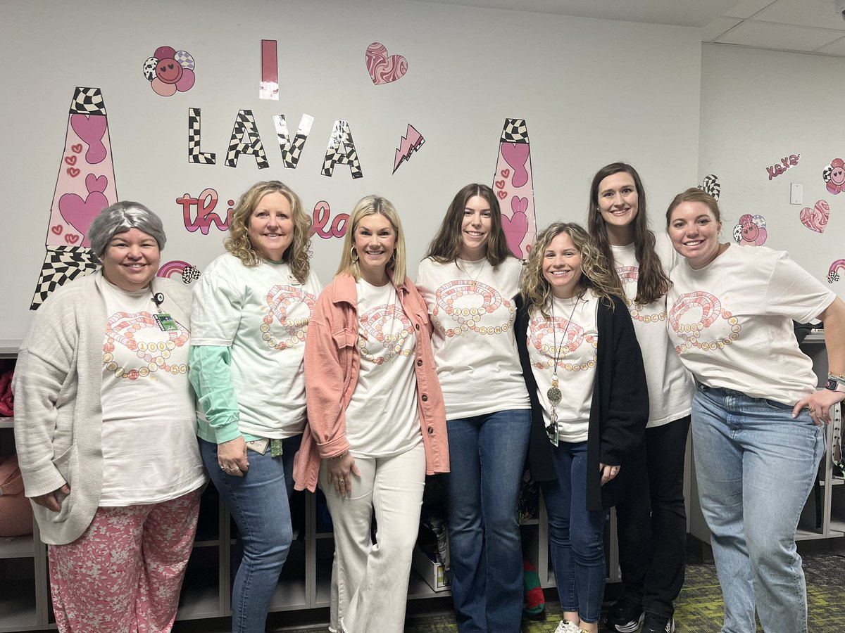 I love learning, teaching and celebrating the 100th day of school with this amazing team! <a href="/Jack_D_Johnson/">Jack D. Johnson</a> <a href="/Carrollisd/">Carroll ISD</a> <a href="/82randalldragon/">Kathy Randall</a> <a href="/Anderson_4JES/">Nicole Anderson</a> <a href="/miss_monrad/">Ms. Monrad</a> <a href="/MrsCheekJES/">Kendra Cheek</a> <a href="/ms_lee17/">Ms. Lee</a>