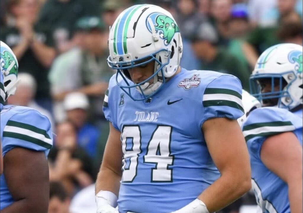 Joeseph Skipworth (@joesephskipwor1) on Twitter photo I’m honored to be offered the opportunity to continue my education and play Division I football at Tulane University❗️Thank you <a href="/CoachCraddock/">Joe Craddock</a> for the opportunity.
<a href="/CoachJonSumrall/">Jon Sumrall</a> #RollWave
<a href="/larryblustein/">Blustein Recruiting</a> <a href="/PrepRedzoneFL/">Prep Redzone Florida</a> <a href="/Dwight_XOS/">Dwight Thomas - Catapult Sports</a> <a href="/MohrRecruiting/">Brian Mohr</a> <a href="/Andrew_Ivins/">Andrew Ivins</a> <a href="/adamgorney/">Adam Gorney</a> I’m honored to be offered the opportunity to continue my education and play Division I football at Tulane University❗️Thank you <a href="/CoachCraddock/">Joe Craddock</a> for the opportunity.
<a href="/CoachJonSumrall/">Jon Sumrall</a> #RollWave
<a href="/larryblustein/">Blustein Recruiting</a> <a href="/PrepRedzoneFL/">Prep Redzone Florida</a> <a href="/Dwight_XOS/">Dwight Thomas - Catapult Sports</a> <a href="/MohrRecruiting/">Brian Mohr</a> <a href="/Andrew_Ivins/">Andrew Ivins</a> <a href="/adamgorney/">Adam Gorney</a>