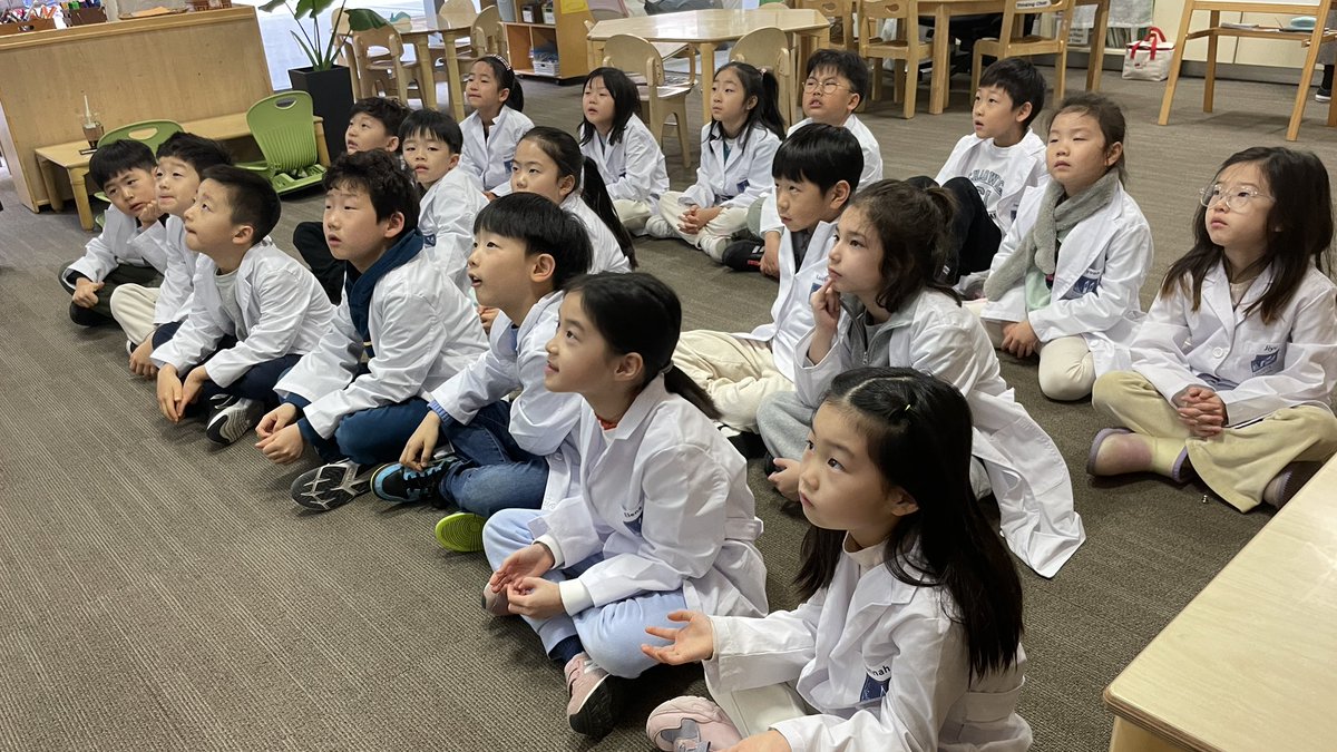 Sean Forde (@sean4d) on Twitter photo Our G1s at @Intl_Chadwick got to connect with <a href="/FizzicsEd/">Fizzics Education</a> down in Australia for some liquid nitrogen fun to help them think like scientists for their states of matter unit! #intl_chadwick Our G1s at @Intl_Chadwick got to connect with <a href="/FizzicsEd/">Fizzics Education</a> down in Australia for some liquid nitrogen fun to help them think like scientists for their states of matter unit! #intl_chadwick