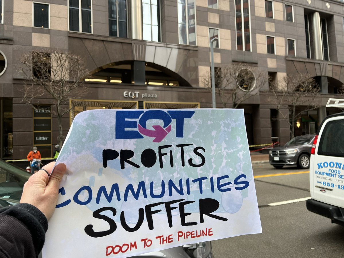 stopthemvp's tweet image. Solidarity actions yesterday in Pittsburgh at EQT Headquarters and PNC Bank! EQT  is the main company behind the Mountain Valley Pipeline, and PNC Bank is one of the top three funders of the pipeline. #BlockEveryPath @PeopleOverPetro @ThirdActOH @ThirdActPA