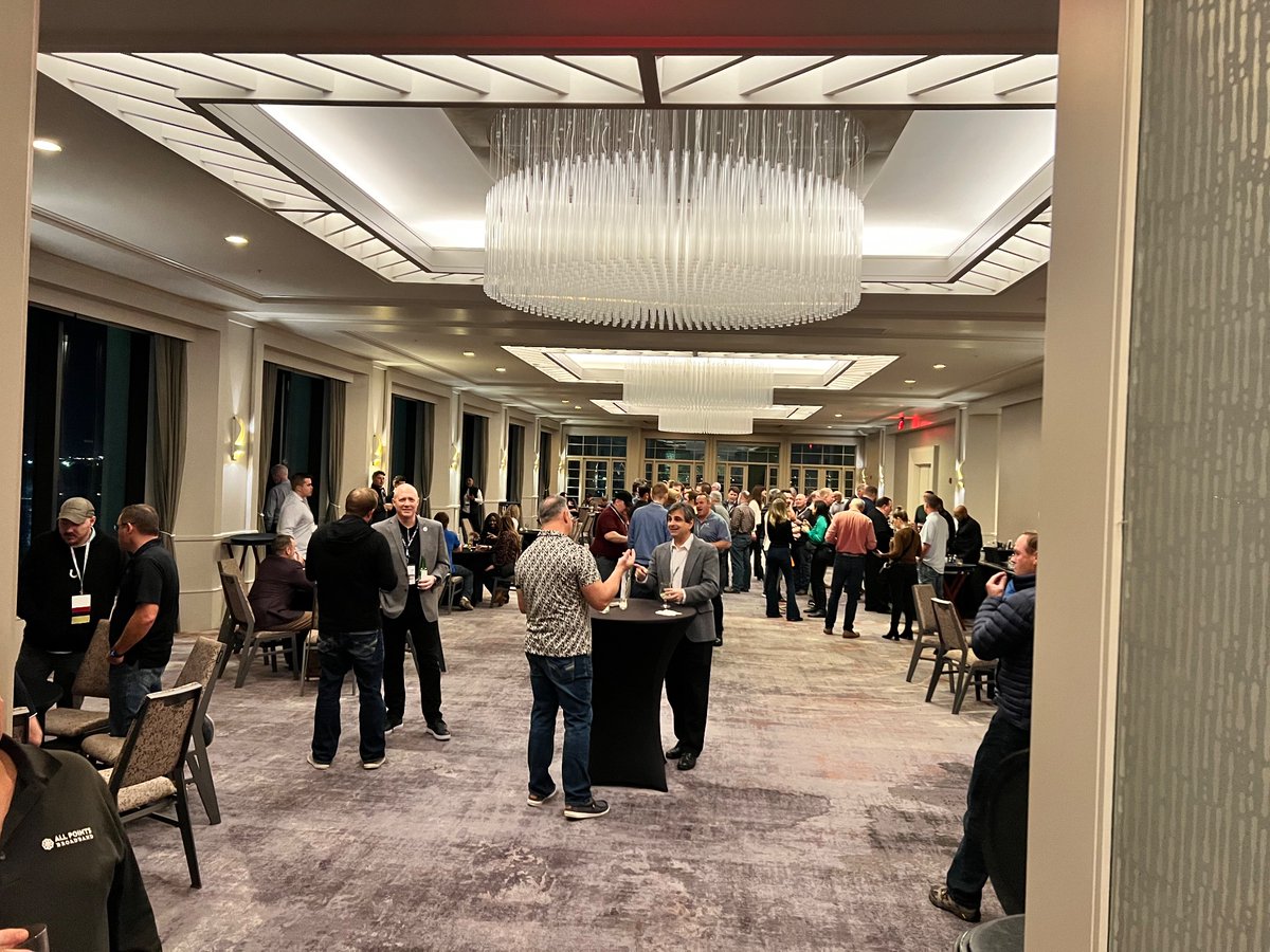 FISPALive's tweet photo. Great Opening Night Welcome Reception to kick off #FISPALive! Thank you Fibersmith for sponsoring! https://t.co/TEFf2JZ7gb