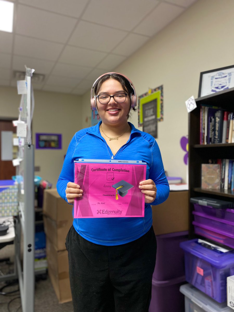 RPHS_OLAB's tweet photo. One1️⃣, two2️⃣, three3️⃣…look who earned a certificate🏅and treat!🍭#OutstandingOLAB #TuesdayTasks complete! 💻💥💯%✅ Congratulations to Daisy, Marieth, Genevie, and Vincent! 🥳👏🏼🎊@RGAPMobileLive @ImagineLearning #ImagineEdgenuity https://t.co/HcjSsnoIGk