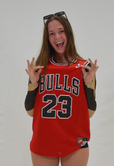 the_cabinet's tweet photo. Hi! My name is Katie Seboe, and I am a Freshman Communications in Media and Rhetoric Major. I am from Millersburg, Ohio which is Amish Country Ohio. I am involved in Student Government at Geneva and am a part of the Volleyball team! I am so excited for this semester! https://t.co/2JCEZqln9j