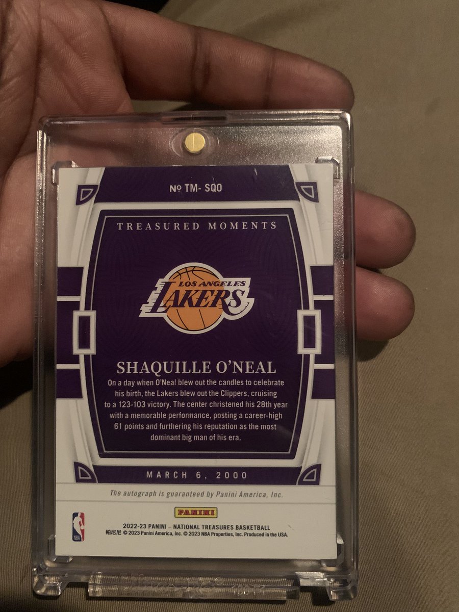 Can any @Lakers fans or @PaniniAmerica fanatics tell me what this is please? Help me out 😅 @SHAQ