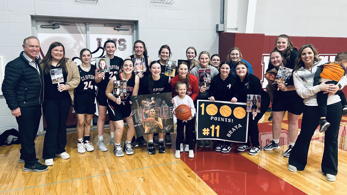 A special congratulations to senior Braya Smith on her 1,000 career point! We are so proud of you!