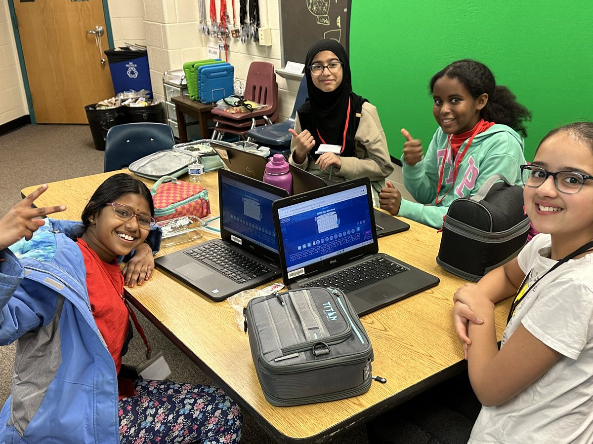 6th grade #PawTechSquad members collaborated to attempt to unlock all the locks of a @breakoutEDU today @PoplarTreeES! @FcpsPOGPOL