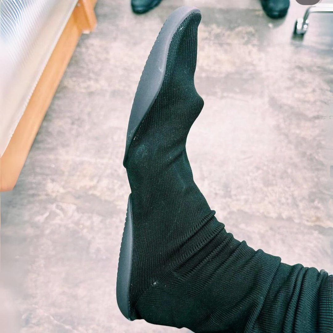 elfbar elfa kaufen YZY PODS Yeezy Pods Size 3 (US 11-13) Black YZYPODBLK Brand New main image 1