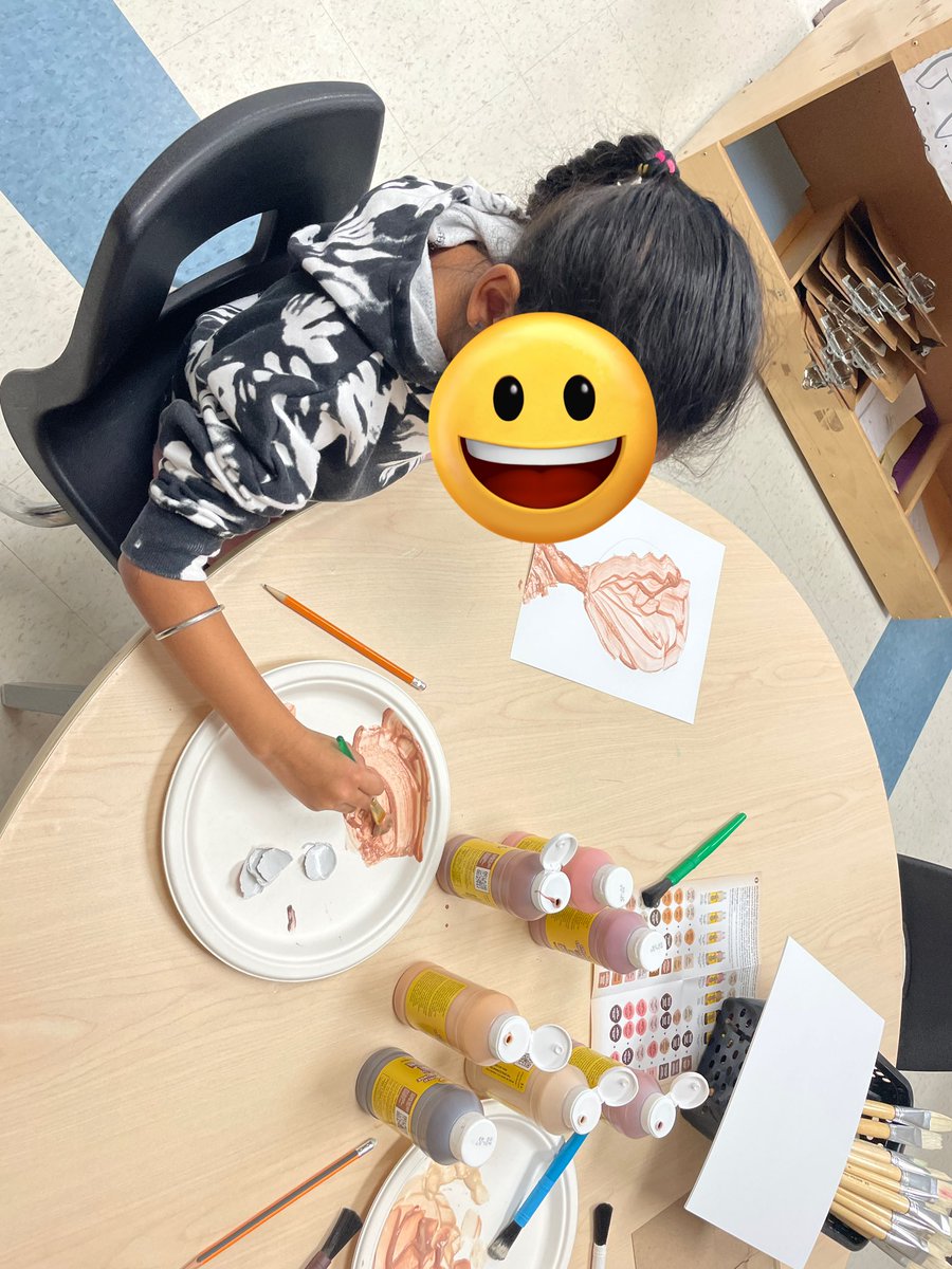 Ms_Rose89's tweet photo. I am very impressed with @Crayola Colors of the World Paint! My students were easily able to find a colour that matched their skin tone while painting their self portrait. #RepresentationMatters https://t.co/K5bfH5bujA