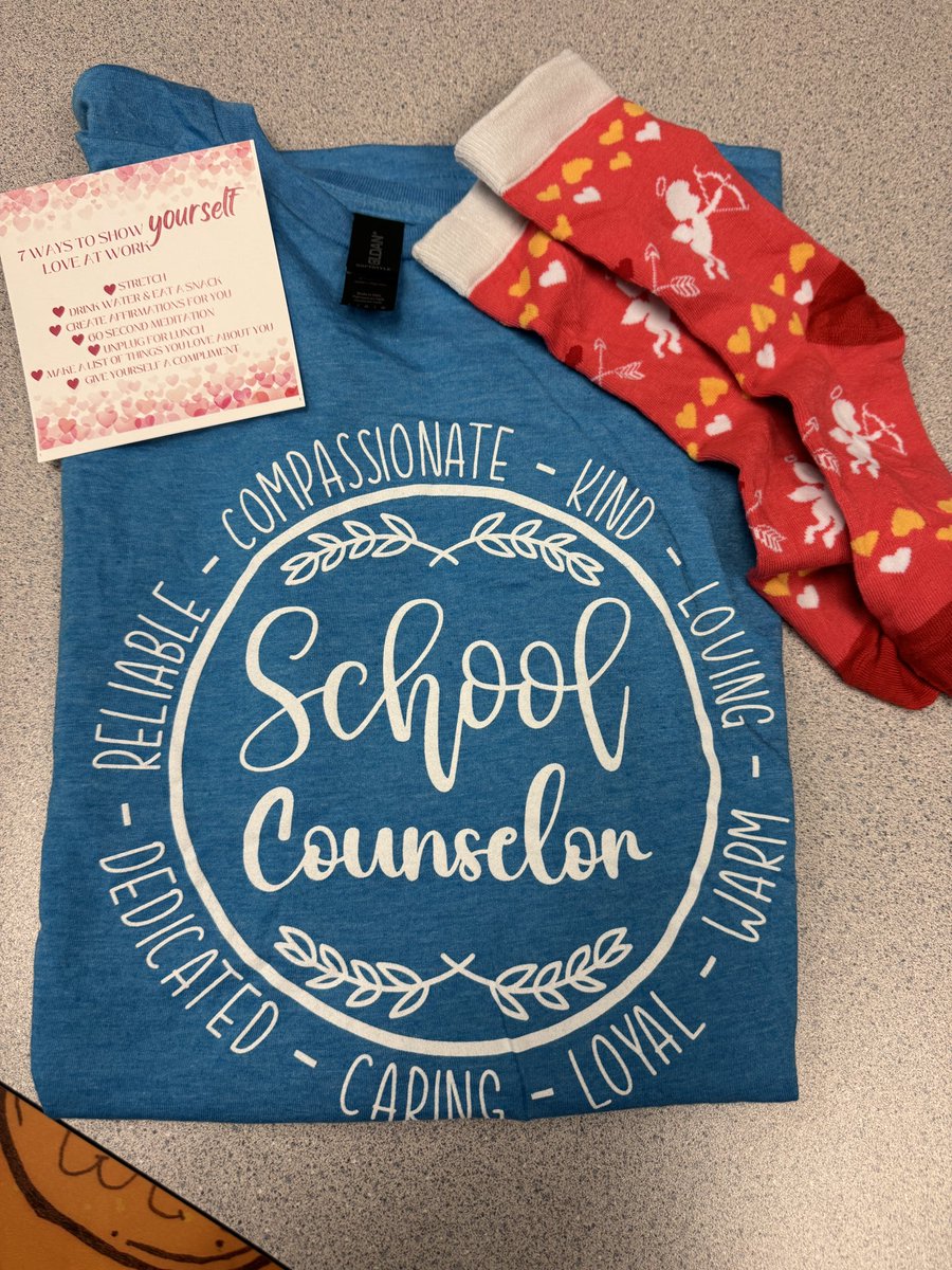 Thank you so much @HumbleISD_CBS for this precious gift for National School Counseling Week! So blessed to work in such an awesome & supportive district. ❤️ @HumbleISD_MBE #shinealight #senditon #mbeisfamily #WeAreTheLight #nextkidup #HumbleISDFamily @HumbleISD