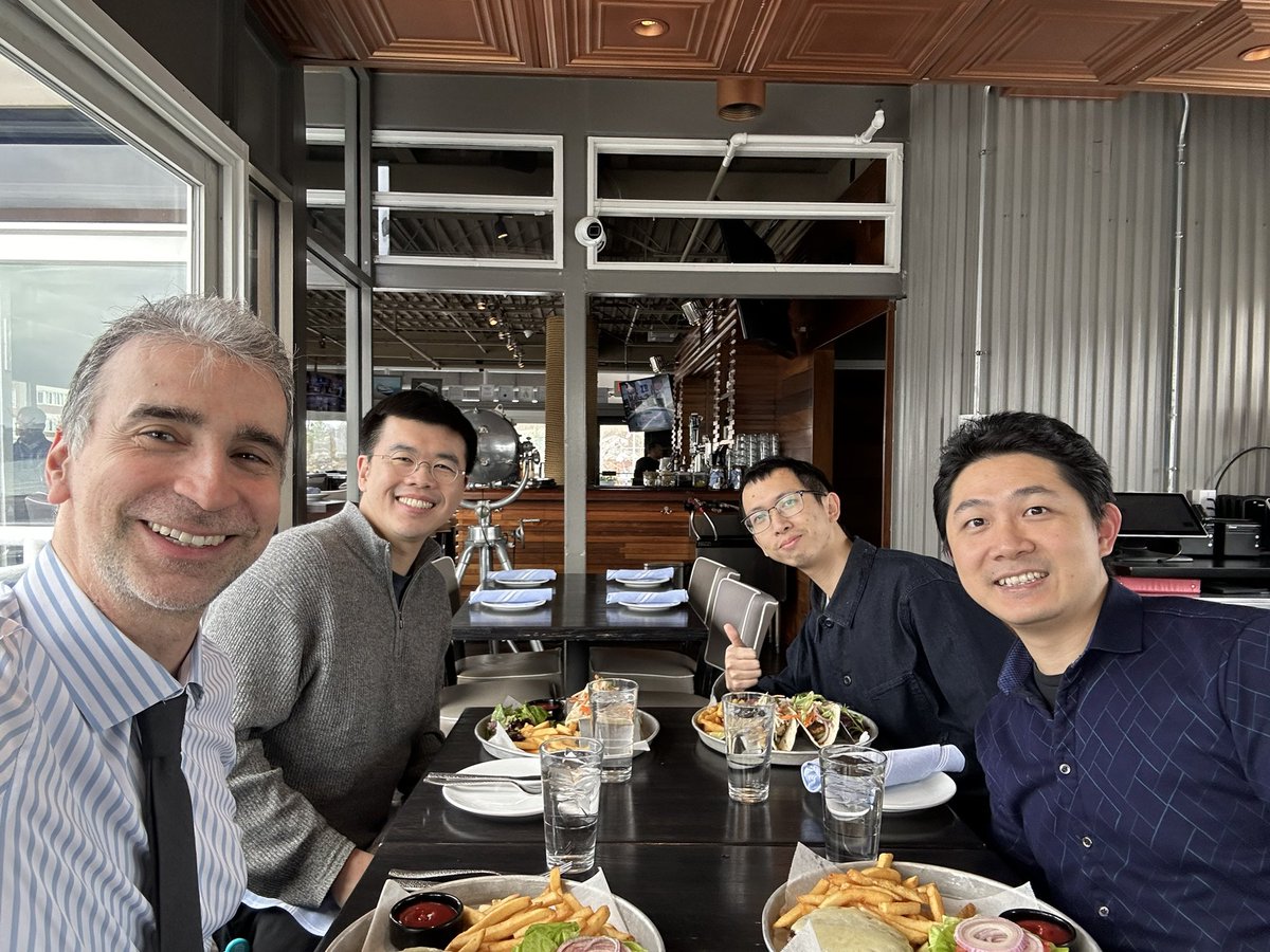 Lunch with my @MGHMartinos lab members at Pier 6 for celebrating the upcoming spring festival holiday! Wonderful seafood and burgers!