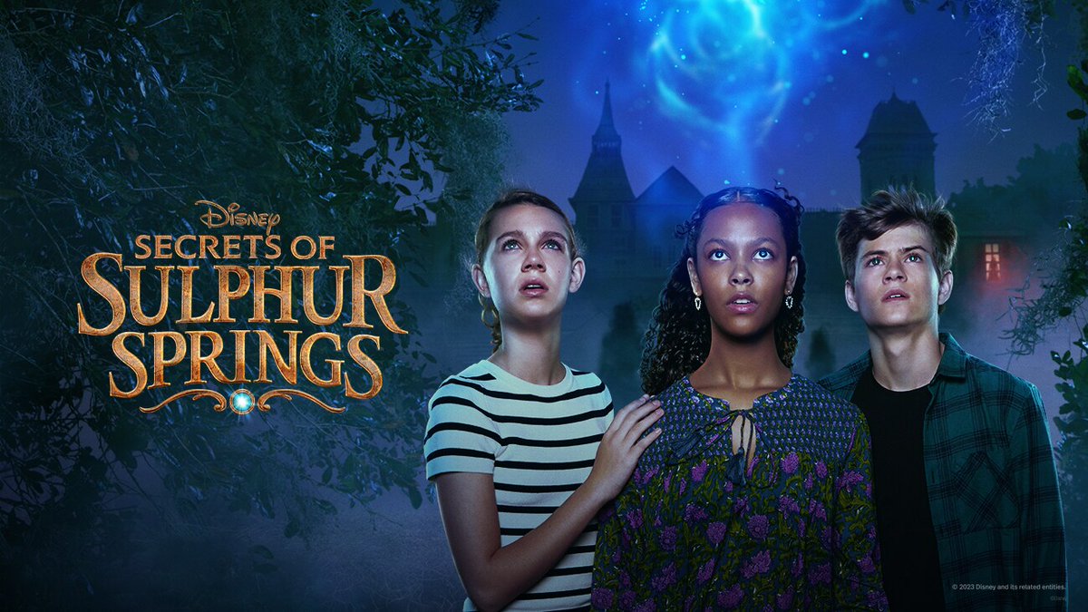 kim_rojas03's tweet photo. Luego de 3 temporadas y un final quedó en suspenso al estilo cliffhanger, la serie Secrets of Sulphur Springs ha sido cancelada 😭
Está série se encuentra disponible en la plataforma de Disney Plus
Notificado por: @DisneyBeat101
#SecretsOfSulphurSprings
#DisneyChannel https://t.co/UbZc9p8ANb