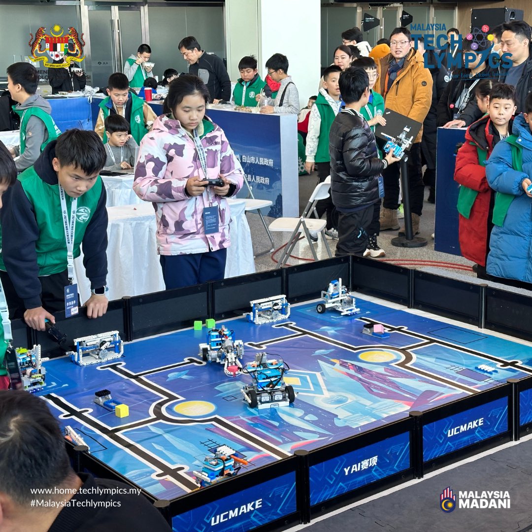 Hari ini merupakan hari pertama bagi World Robot Contest Finals 2023 di China. Pasukan SK Taman Ehsan yang mewakili Malaysia bagi Misi Penerbangan Dron sedang membuat latihan terakhir sebelum bertanding sebentar lagi. Mari kita sama-sama doakan yang terbaik buat mereka yang telah
