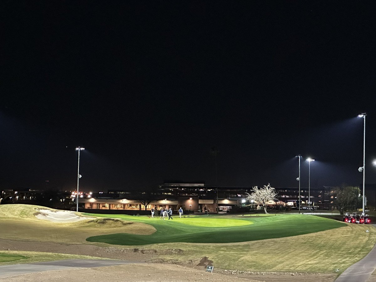 Such an awesome night at <a href="/GrassClippingsc/">Grass Clippings</a>  Thanks <a href="/TheGCSNetwork/">Superintendent Network</a> for the event!!  Great model of short course golf.  Talked to 6 different staff/team members and all just love the culture!  #hospitality #fun <a href="/JKDgolfdesign/">Jackson Kahn Design</a>