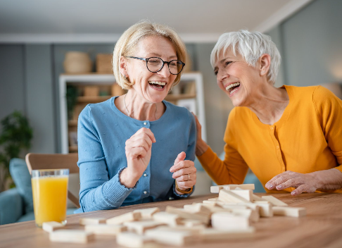 Cap_Retraite's tweet photo. 🤔 Quelles activités enrichissent la vie en résidence senior ? Découvrez les 12 meilleures dans notre article, pour un quotidien dynamique et joyeux ! 

👉 https://t.co/54dkNHZxB7 

#EpanouissementSenior #BienEtreEnResidence 🌈👴👵 https://t.co/CYKpxNo1uA