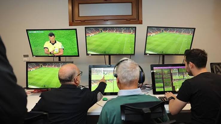 TFF, VAR konuşmalarını yayınlayacak.