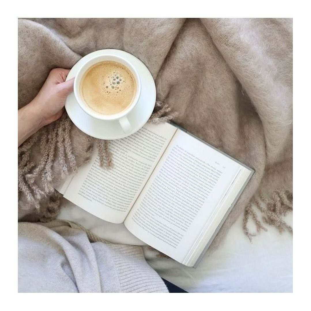 kingdomofwhite's tweet photo. Dressing up in white feels as serene as #snowfall ❄️📷 Let your style be the trending topic this season. #KingdomOfWhite #WhiteStylesForEveryOccasion 

Shop for your favourite white styles:
https://t.co/oBeMQu29Wu https://t.co/MJ6VADFZr3