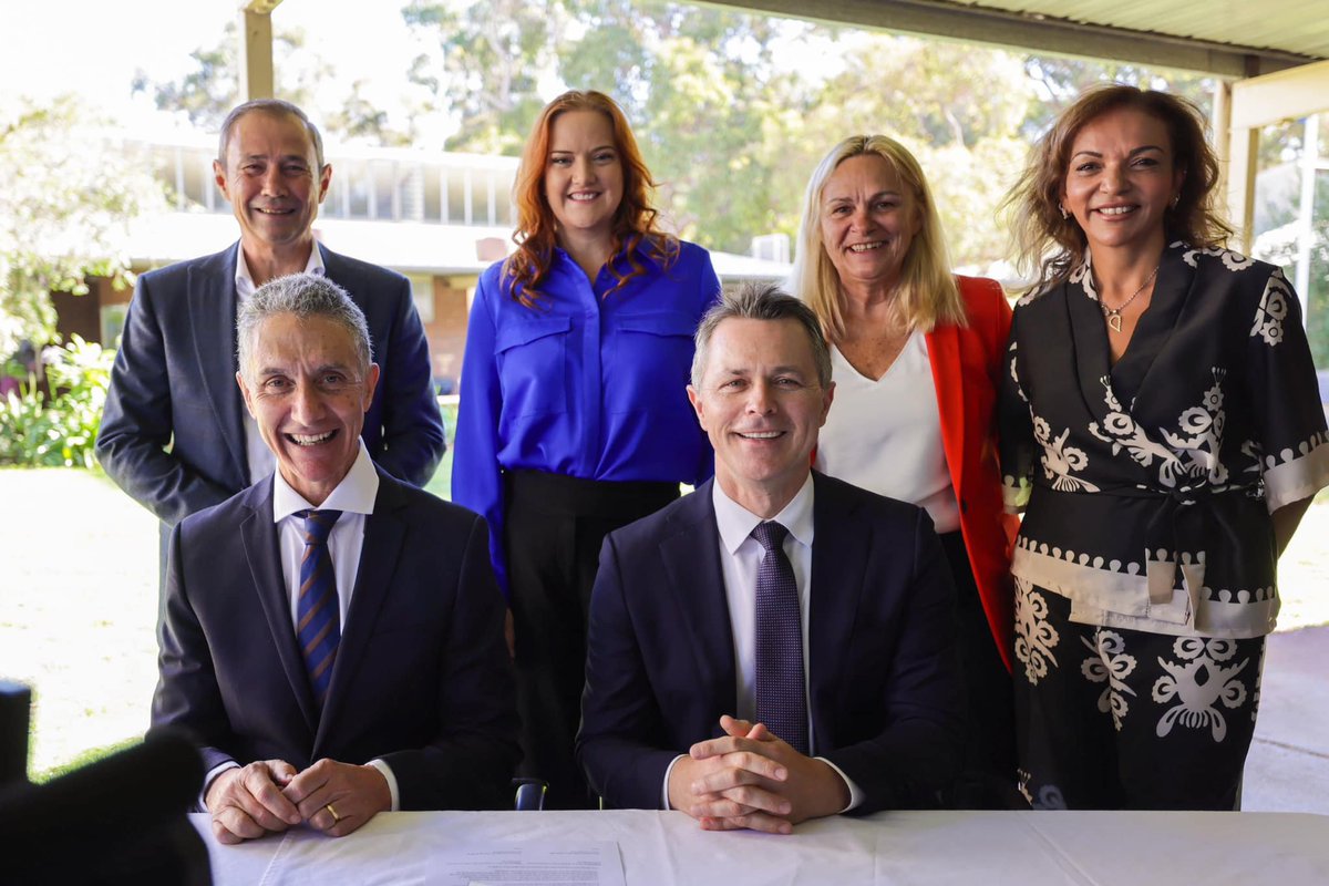 Very proud to sign an historic Statement of Intent with @JasonClareMP and the Commonwealth Government to deliver $1.6 billion of extra funding for WA public schools. The landmark agreement takes support for our schools to the next level, ensuring no child in WA is left behind.