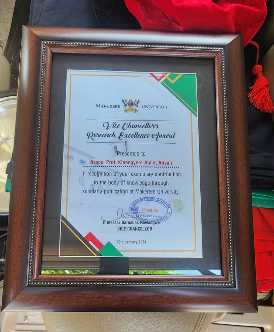 Congratulations Dr. Caroline Ilako and Associate Prof. Alison Kinengyere for such academic achievements. Dr. Ilako successfully completed her PhD and Associate Prof. Kinengyere won @Makerere Vice Chancellor's Research Excellence Award presented by @ProfNawangwe.