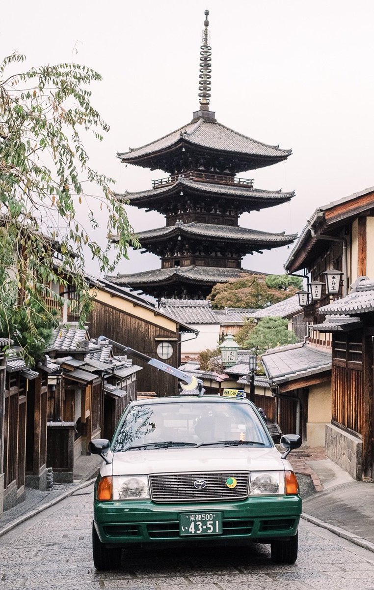 Got lucky with the 🚕 #kyoto #fujifilmxseries