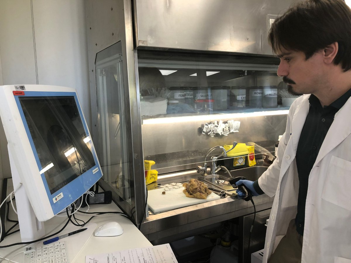 ICS. Generalitat (@icscat) on Twitter photo <a href="/vallhebron/">Vall d'Hebron</a> “Aquest sistema facilita que el recompte de biomarcadors sigui més ràpid, més segur i que els diagnòstics siguin reproduïbles”, explica Jordi Temprana (@tholthoron), metge adjunt al servei d’Anatomia Patològica de <a href="/vallhebron/">Vall d'Hebron</a>. #ICSfluencers <a href="/vallhebron/">Vall d'Hebron</a> “Aquest sistema facilita que el recompte de biomarcadors sigui més ràpid, més segur i que els diagnòstics siguin reproduïbles”, explica Jordi Temprana (@tholthoron), metge adjunt al servei d’Anatomia Patològica de <a href="/vallhebron/">Vall d'Hebron</a>. #ICSfluencers