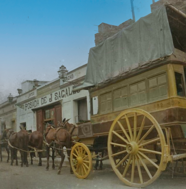 CatalunyaColor's tweet photo. Diligència de l'empresa Sagalés a Caldes de Montbui, el 1902. 

📸Arxiu Cuyàs https://t.co/YQG4Tt6EWa