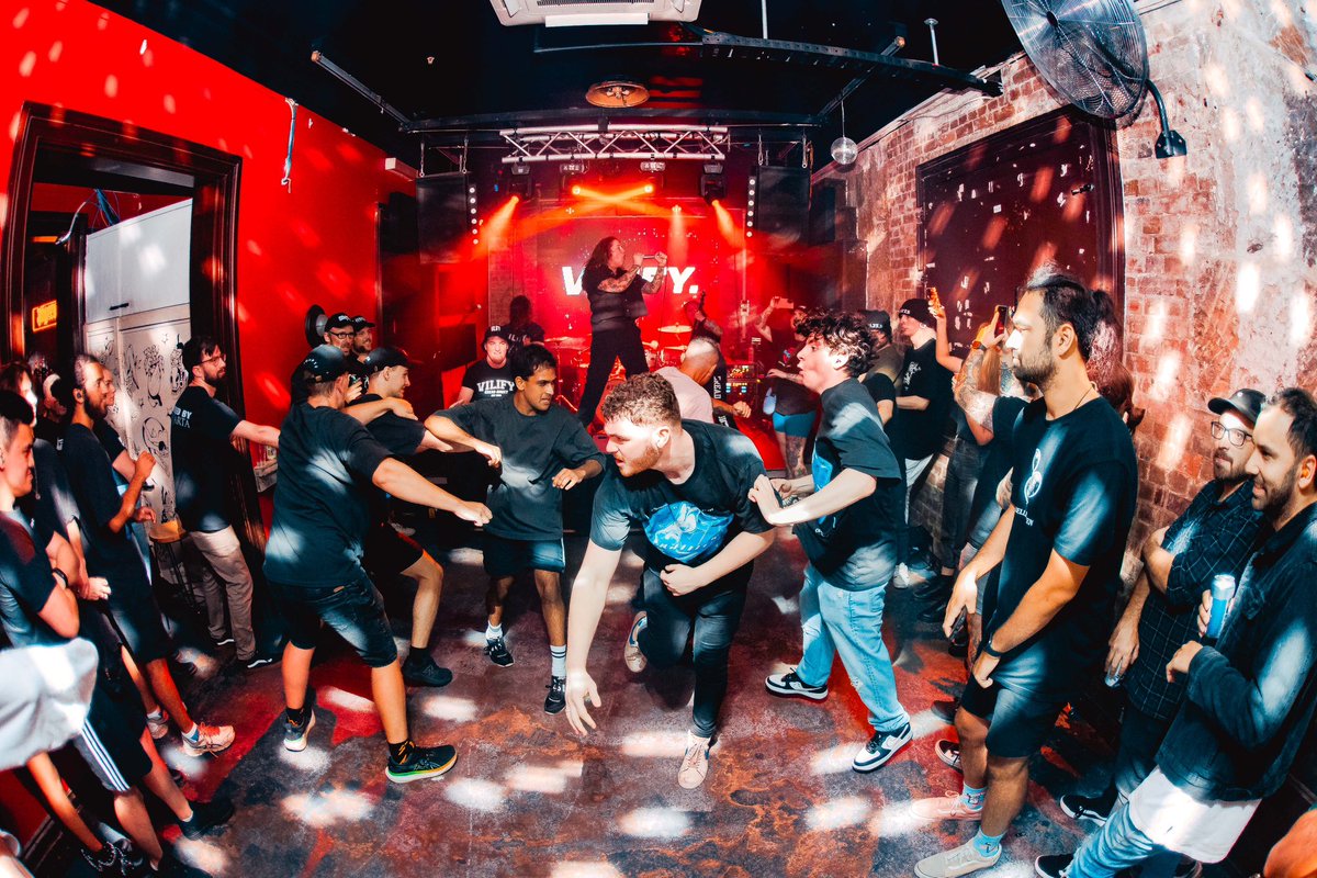 vilifyau's tweet photo. Our first Sydney headline show is done and dusted ✅
Massive thanks to everyone who contributed to such a sick night.
We will be back real soon. Keep an eye out in the coming weeks for some announcements 👀
📷: @xbruffinx
#metalcore #music #dreadaddict #vilify https://t.co/0OqV1tcNZo