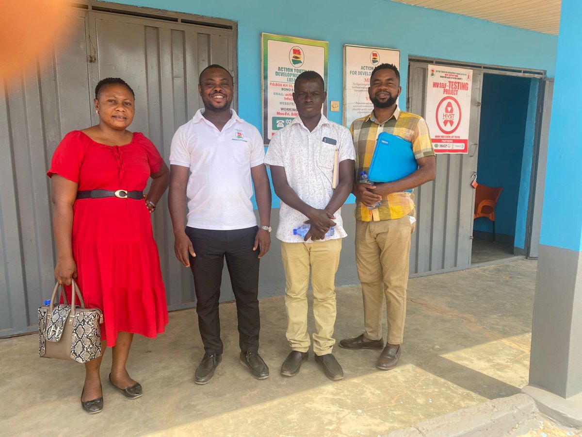 ActionYout7989's tweet photo. Monitoring visit by the Regional HIV focal person, Bono East and the Kintampo North Municipal HIV focal person to @ActionYout7989, @NangaNyindam. This visit accorded us the opportunity to take stock of the HIV Self-Testing exercise in 2023.

 Thanks to @GHANET6 https://t.co/Oe67Chvodu