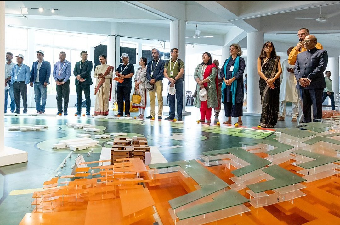JayantiRavi's tweet photo. Recalling the visit a year ago of G20 Delegates to Auroville.
#Auroville #G20 #G20Delegates https://t.co/35zZDq63U5