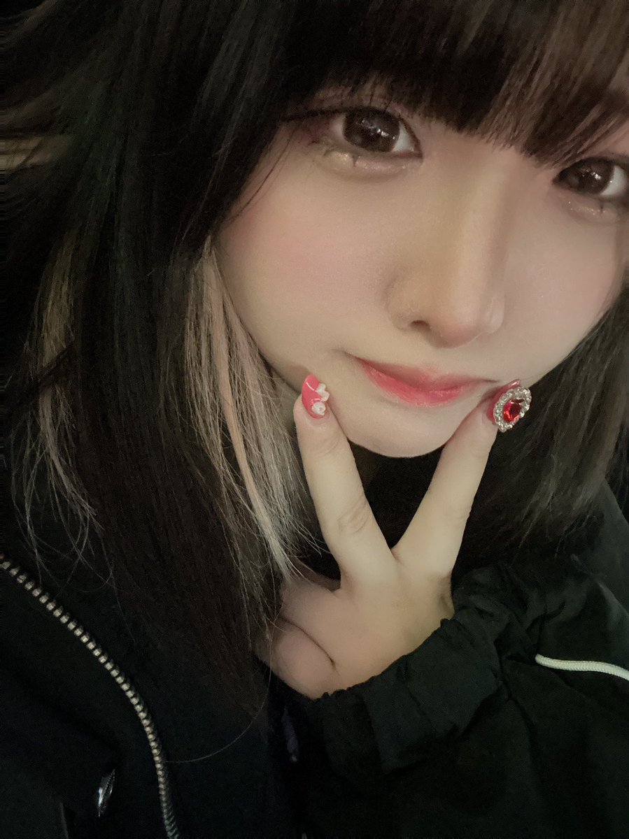 [閒聊] 佐藤希這個髮型是? 