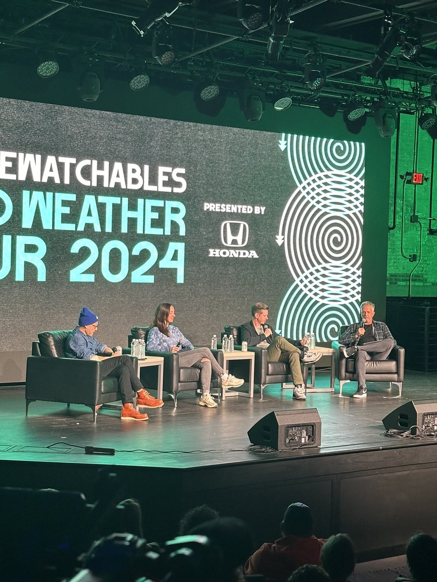 TheRewatchables's tweet image. Shout-out to everyone who came out to @CapTurnaround to hear us break down #ForrestGump!

We loved talking about everything from the dorm-room scene to Forrest's investment in Apple stock and more!