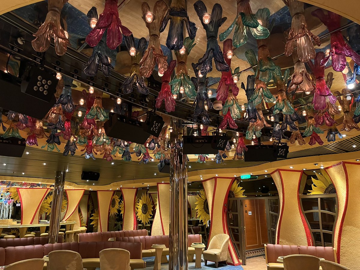 thiscruiselife's tweet photo. Older Carnival ships provide such an amazing window to cruising of the past. If you’ve been with us for a while, you know how much we love and celebrate Joe Farcus’ interior design work.
Carnival Conquest is truly a masterpiece. 💙
#carnivalconquest #joefarcus https://t.co/zlZZ7mUev5