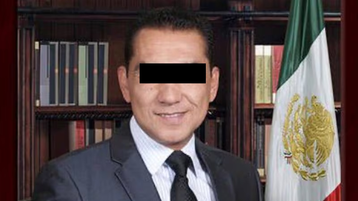 lopezdoriga's tweet photo. Un secretario en funciones de un juez federal modificó la medida cautelar de prisión preventiva oficiosa impuesta a José Luis Abarca, con lo que se abre la posibilidad de que el exalcalde de Iguala siga el proceso en su contra en libertad

https://t.co/NLim025JGy https://t.co/WROhCNOKOY