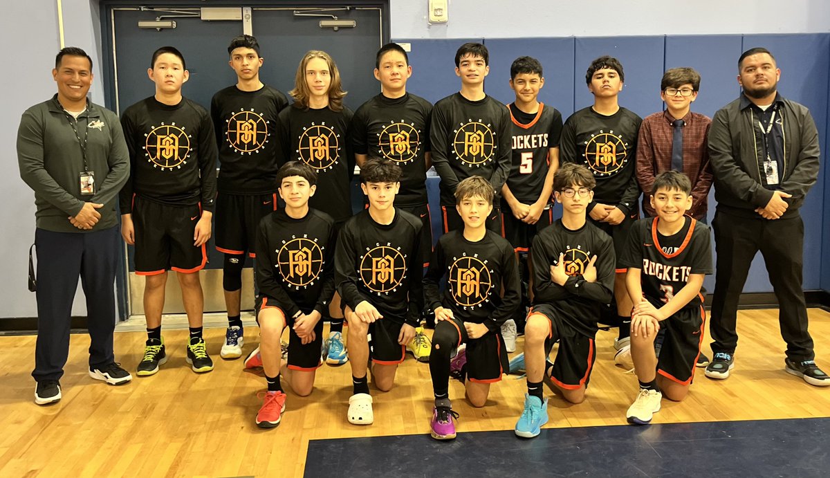southtexasisdrs's tweet photo. Our boys basketball team defeated IDEA Mission to advance to the Regional Semifinals for the 4th straight year! Next game is on Friday at 6pm at Our Lady of Sorrows. Great job boys!!! 🚀🚀🚀 https://t.co/pT7UdJnTRP