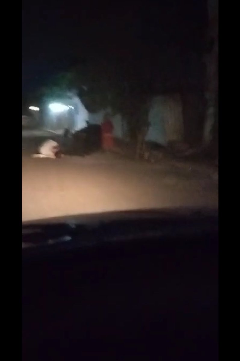 Este hijo de la puta que lo parió le pegó a varios autos y se dio a la fuga en el puerto de #Veracruz como siempre las “autoridades” nunca llegaron y se dio a la fuga como es común. Si lo conocen amárrenle el hocico, iba borracho y no le importó arrollar a una persona.