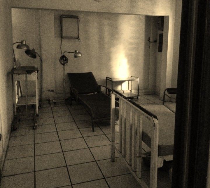 De: anónimo
Para: @kroliverr 

Un patrocinador te ha invitado a tener una estadía en nuestro psiquiatra y realizarte una lobotomia  ;)