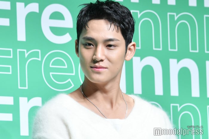 modelpress's tweet photo. SEVENTEEN・MINGYU、表参道に降臨 スタジアムツアー控えCARATにメッセージも

🔻写真・詳細
https://t.co/VCHcMohsUH

#SEVENTEEN #セブチ #세븐틴 #MINGYU #ミンギュ #ミンギュ来日 #ミンギュ日本 #민규 @pledis_17 https://t.co/EOL4v3S7Om