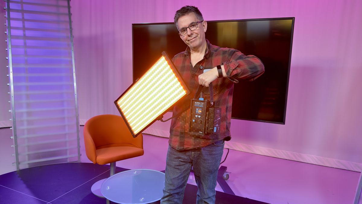 Nanlite PavoSlim 120C review: a powerful LED panel trib.al/mJfzcBt