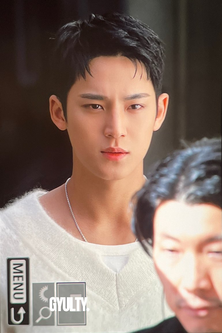 kok bisa ya ganteng banget gini....