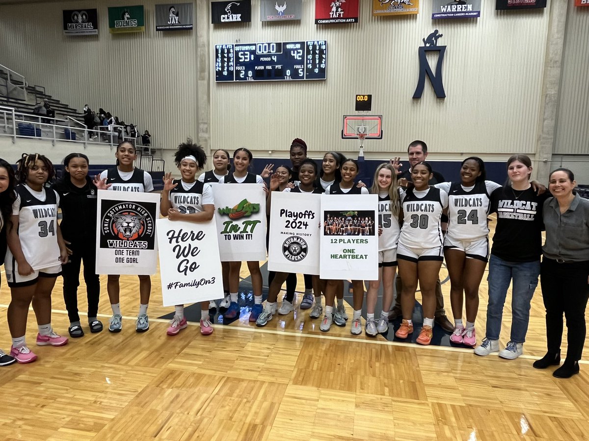 Mr. Bowtie's Texas High School Sports Machine tweet media