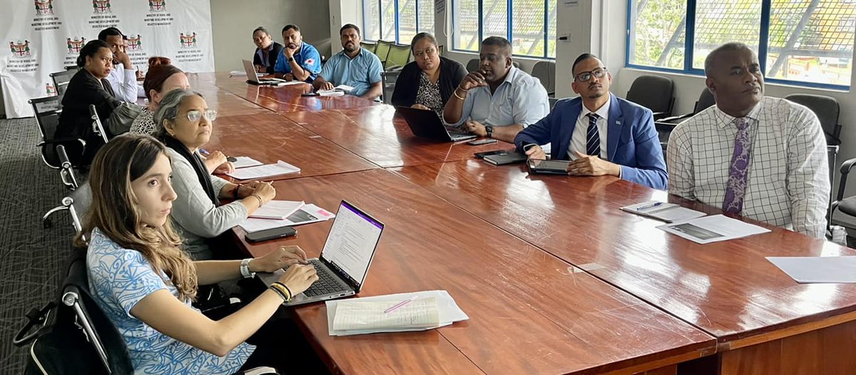 Today, the @FijiNDMO convened an inception meeting alongside key stakeholders & UN Partners to kick-start the development of 🇫🇯's Multi-hazard #EarlyWarning system. This collaboration is a crucial step forward in bolstering the country’s resilience to various hazards.