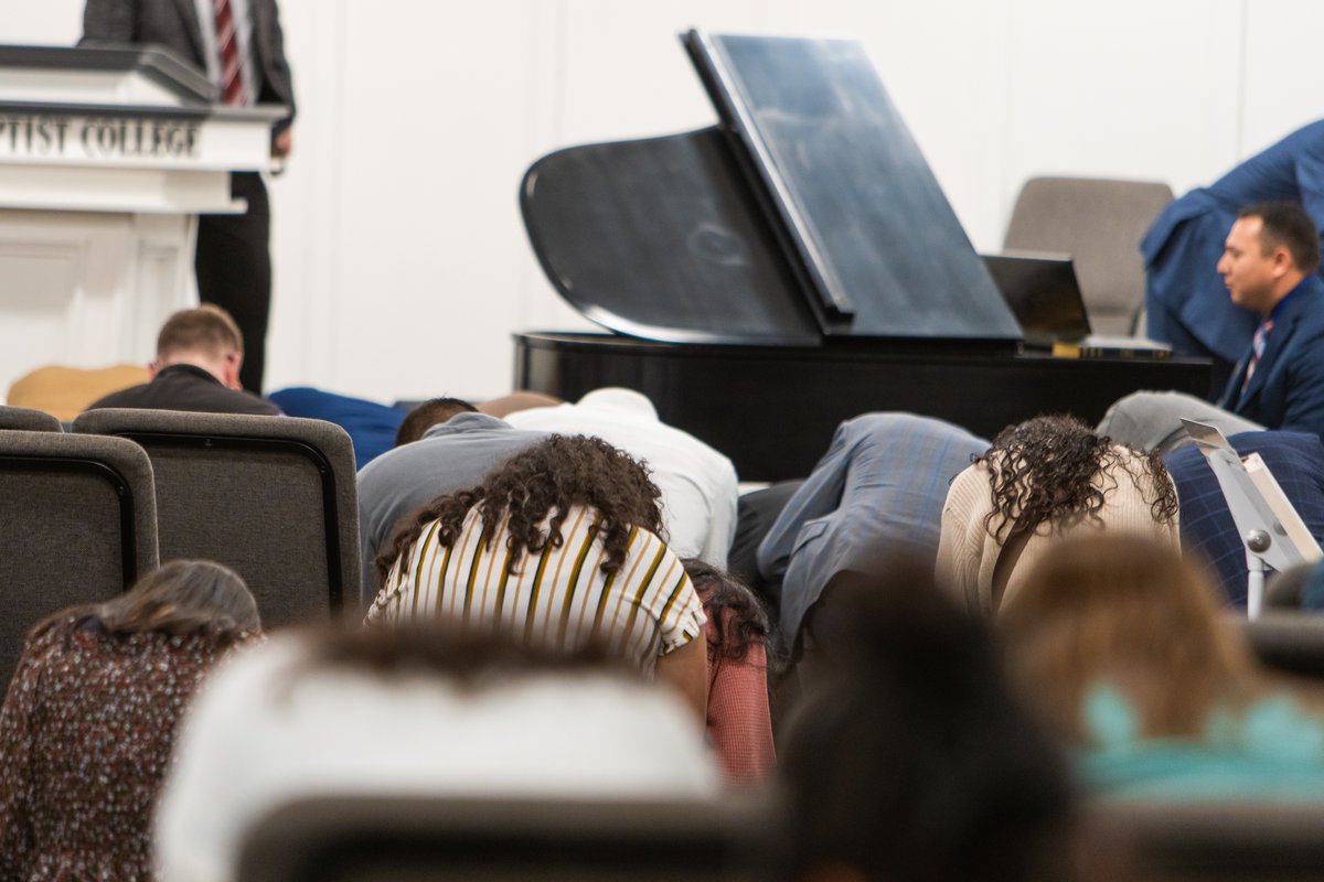 gsbc's tweet image. Today, Pastor Brian Patrick delivered a compelling sermon from Ezekiel 22. He highlighted three pivotal points: to stand in the gap with courage, uphold convictions firmly, and be steadfast in one's calling. To view more photos, visit photos.gsbc.edu