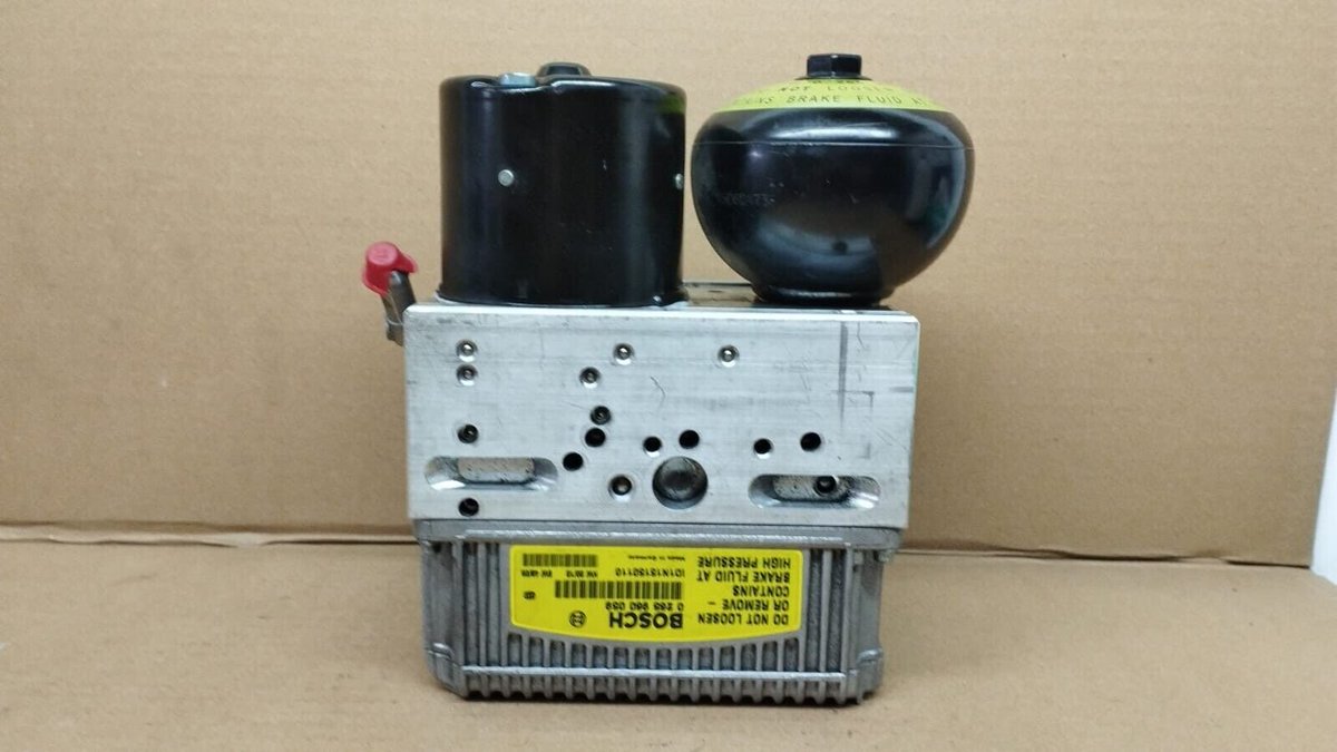 propelauto's tweet photo. A much-awaited stock arrived at #PropelAutoParts 

🔥Mercedes W211 E-Class ABS SBC Brake Pump🔥

Grabbers!! Don't miss the opportunity to adopt it for your ride🚘

#W211 #E200 #SBCPump #ABSPump #BrakePump #EclassBrakePump #E200SBCPump #GenuineParts #UsedParts #PremiumQuality #SG https://t.co/yQmdtbgz01