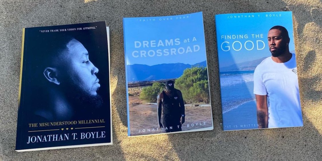 jthomasglobal's tweet photo. No book deal. No ghostwriter. 
All independent 🏁 #Storyteller https://t.co/XldmhEnNbC