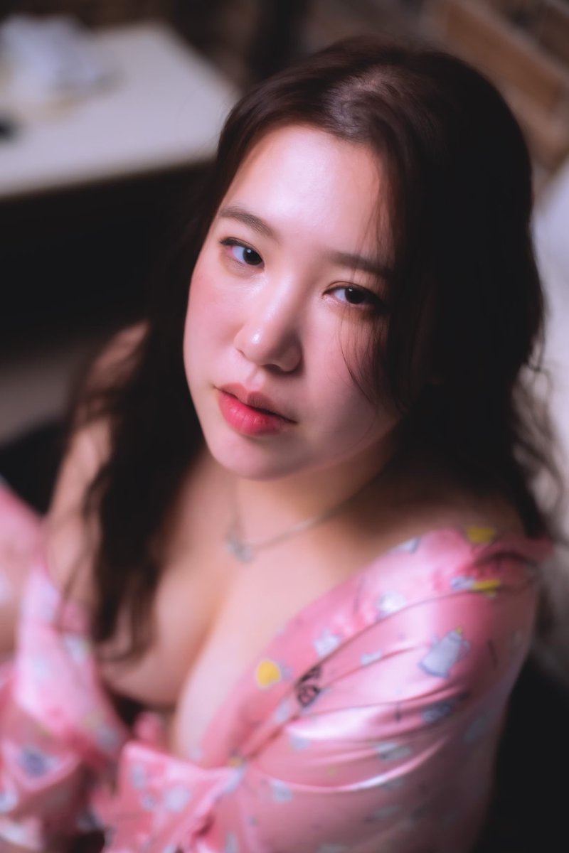 내일 웹화보 나온당